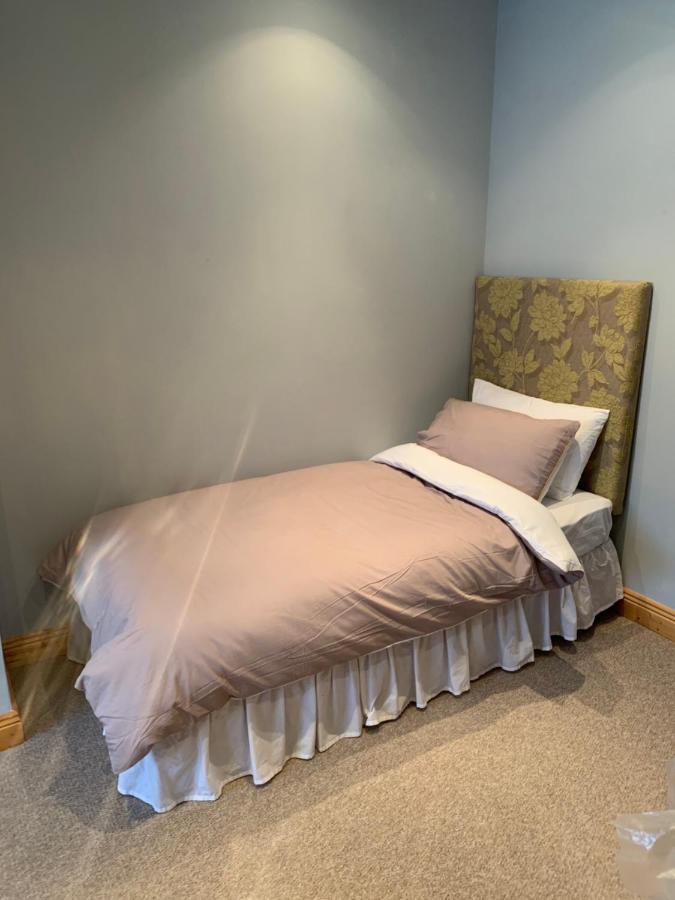 Feather Bed 3 Bedroom House キンセール エクステリア 写真